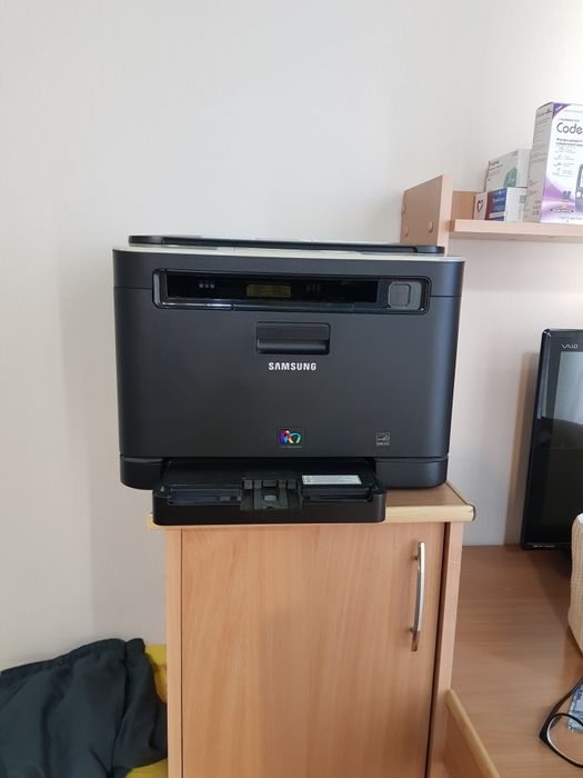 Принтер цветной Samsung CLX-3185. Б/у