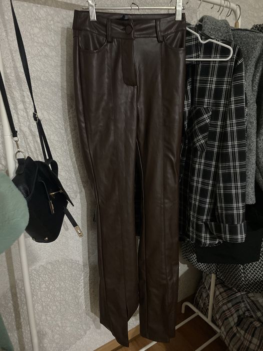 Кожаные брюки клеш