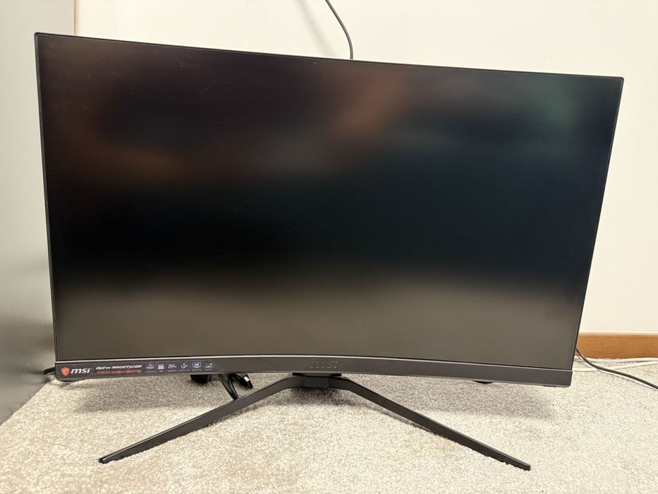 Monitor MSI Mag271CQR 144hz/27’’/2K/1ms/curbat/ajustabil/capac RGB