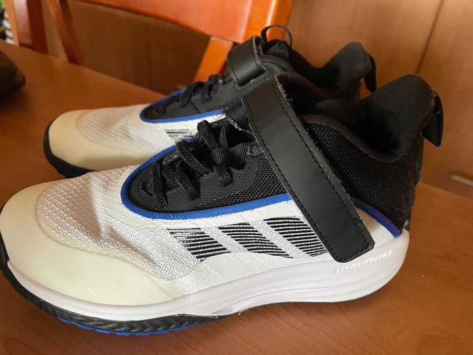 Adidas OWNTHEGAME 3.0 K copii marime 34, alb