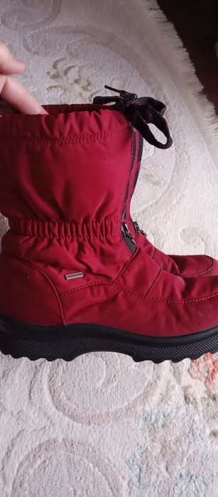 Продам женскую обувь