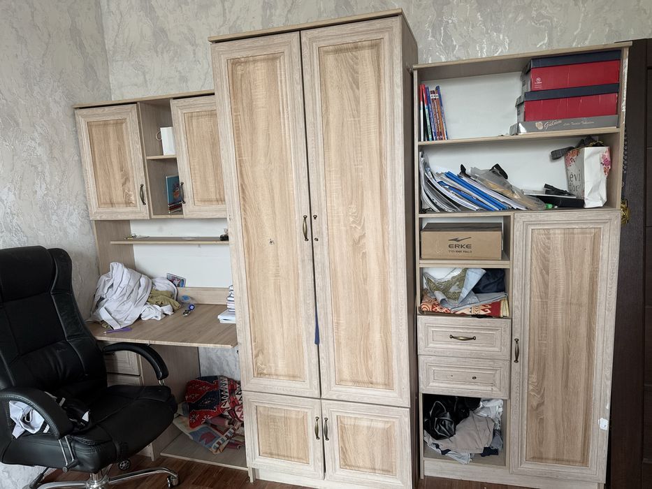 Шкаф срочно продаю