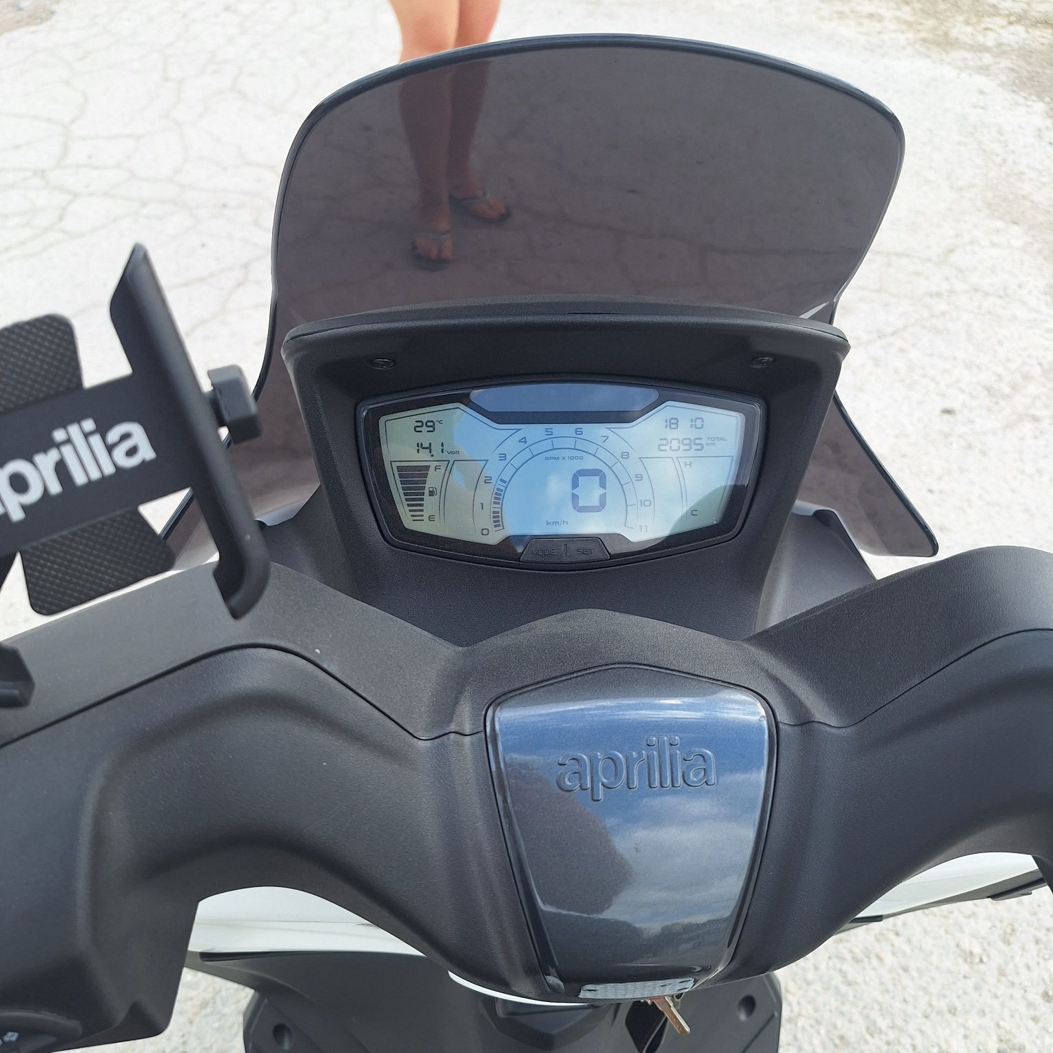 Aprilia sxr 50 2022 година