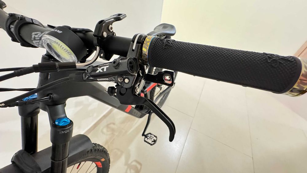 Bicicleta Cube Stereo 150 C:62 Race 29 (cadrul este din carbon)