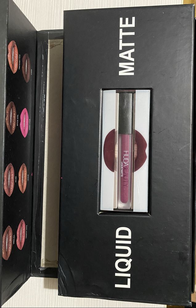Rujuri lichide mate HudaBeauty