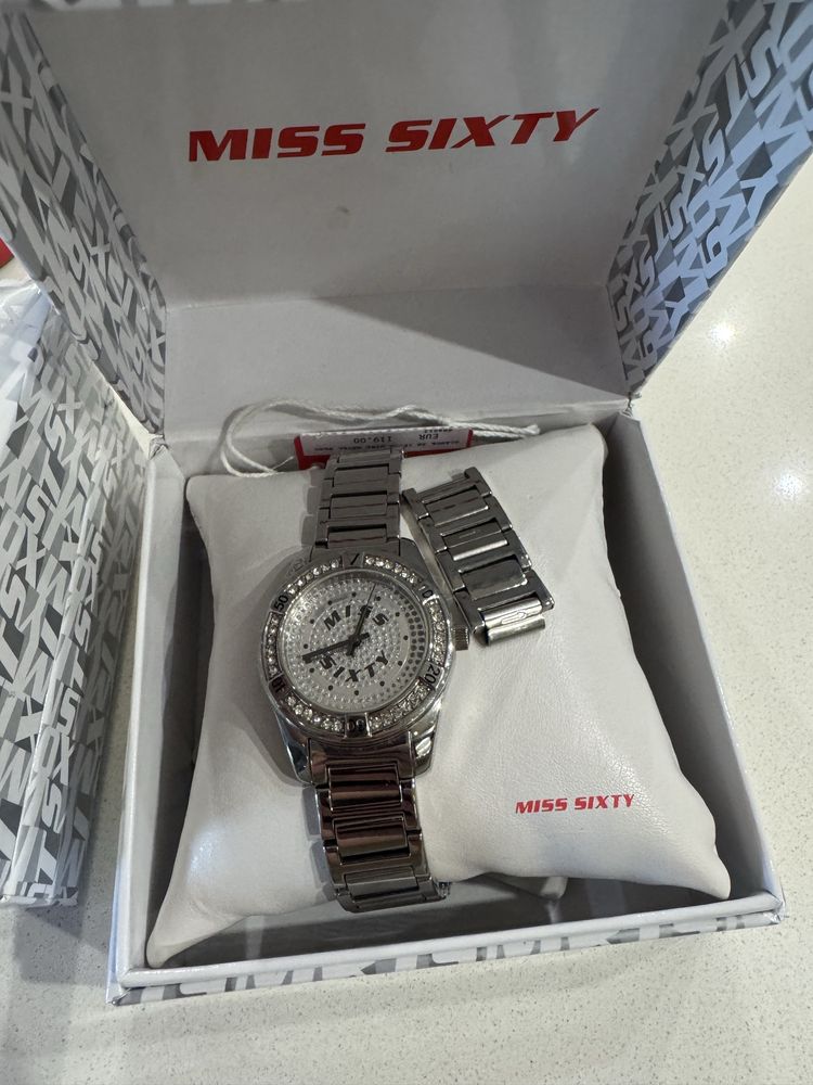 Часовник Miss Sixty Нов