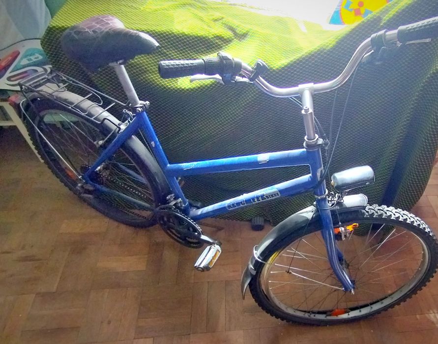 Vând bicicletă preț negociabil