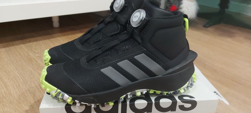 Зимни обувки Адидас