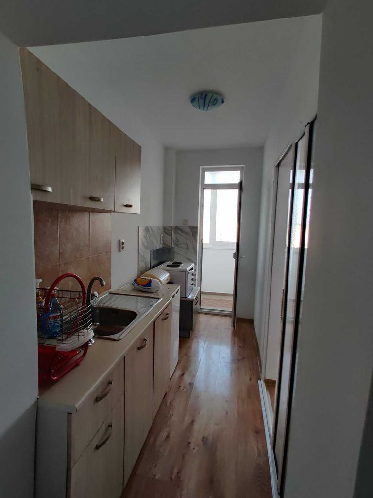 Дава се под наем Едностаен апартамент в Добрич, Център - 36 кв.м за 153 € - Снимка #7