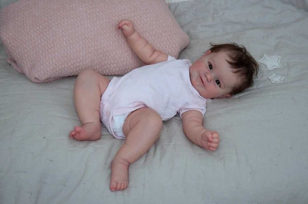Papusa bebe nou nascut Lora cu suzeta si biberon, 50 cm, Alb