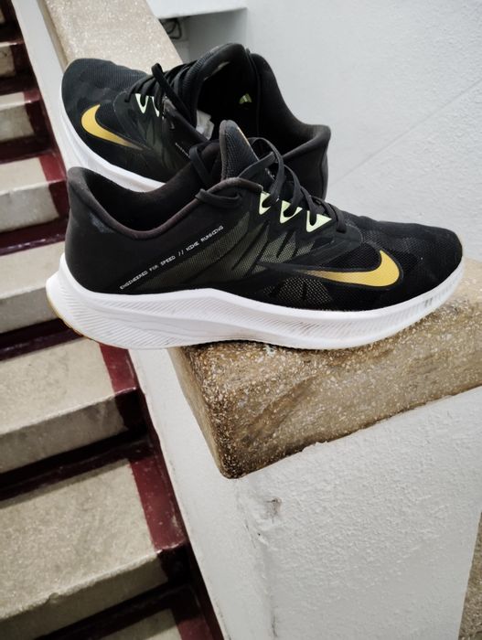 Adidași Nike -Nu trimit!