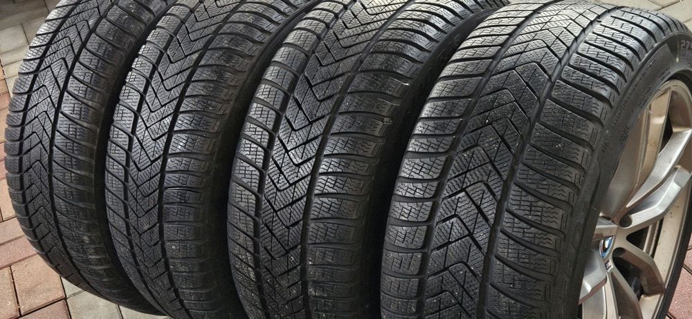 Jante BMW seria 5 G30 G31 M echip iarna 275 40 18 / 245 45 18 Pirelli