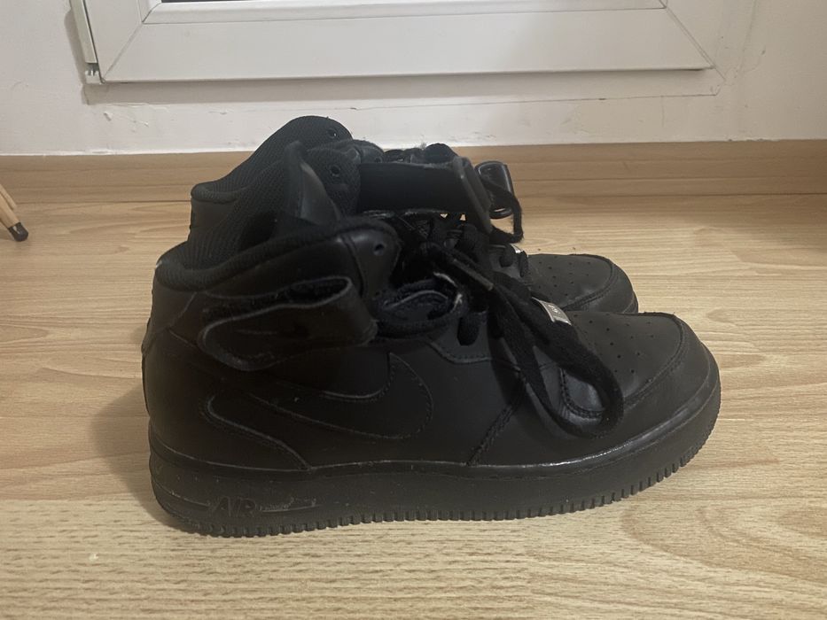 Adidasi nike dama