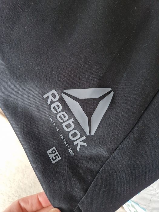 Мъжки суитчър Reebok - M размер