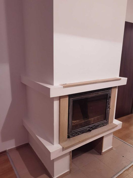 Продавам камина+хладилник(подарък)