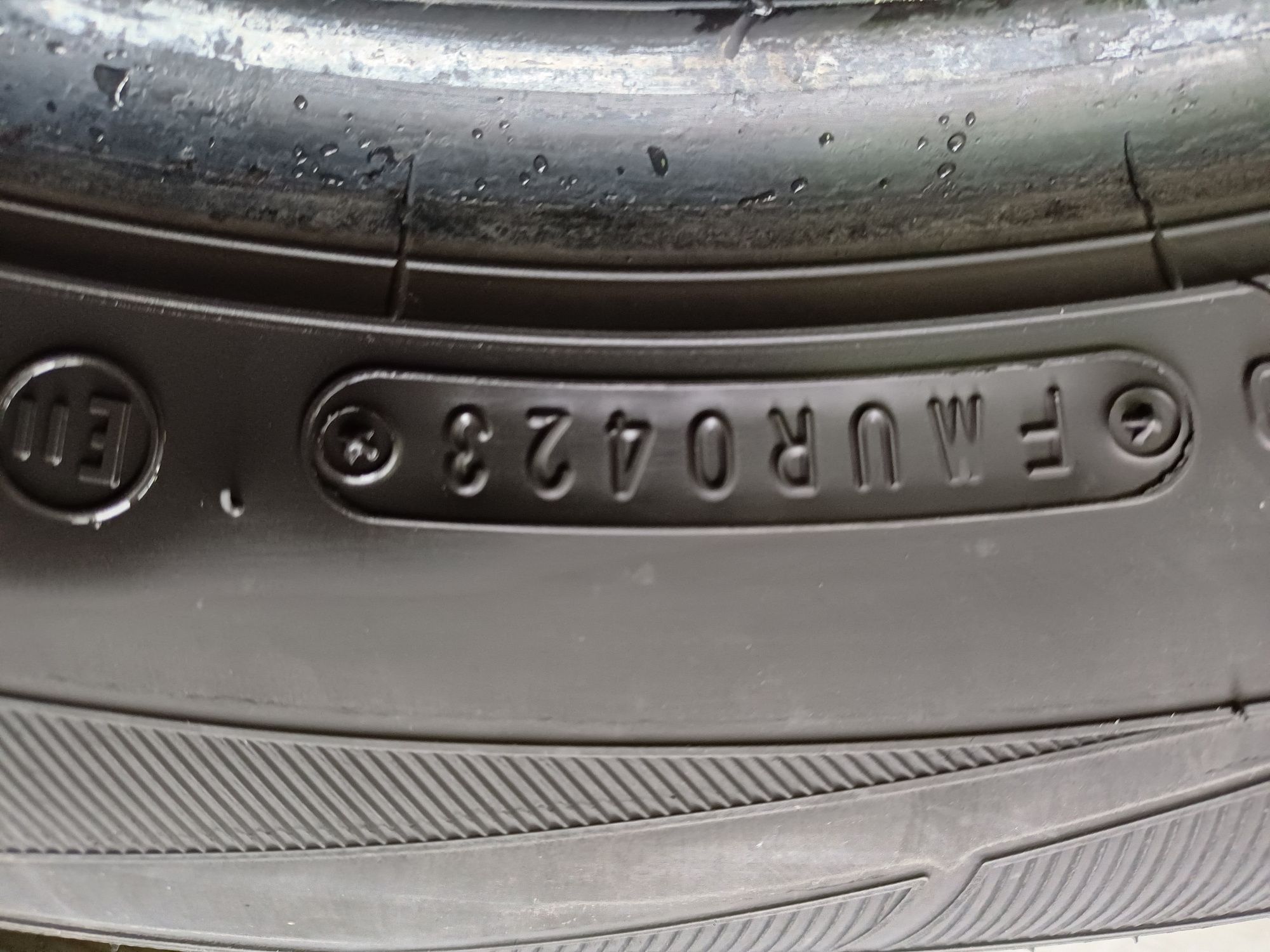 Гуми 215/55/16 Фалкен