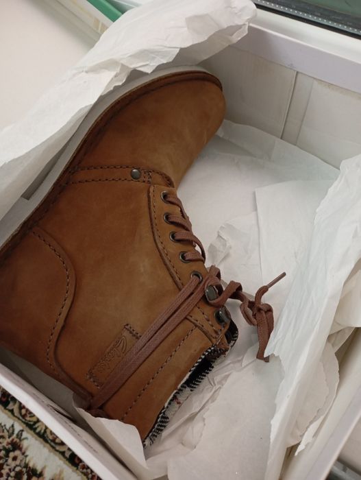Продаю зимние сапоги мужские оригинал Clarks