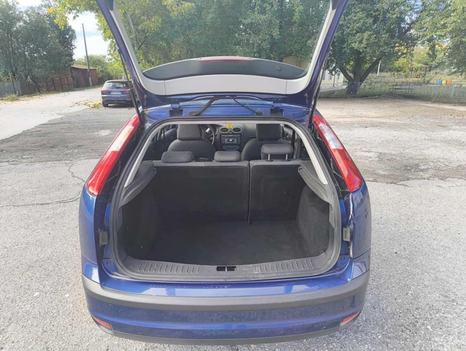 Форд Фокус 1.6 отлично състояние