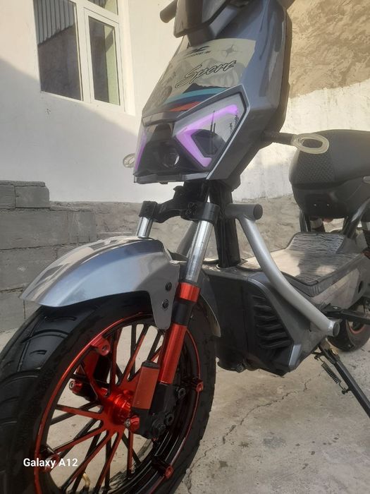 Skuter Drongo holati zoʻr