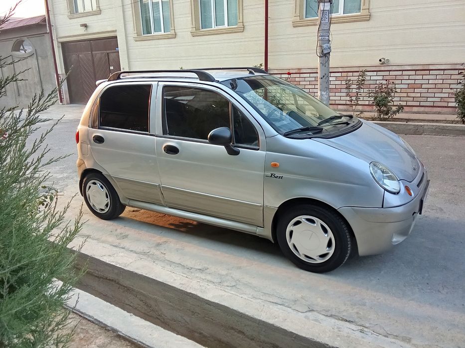 Moshina sotiladi faqat naxtka