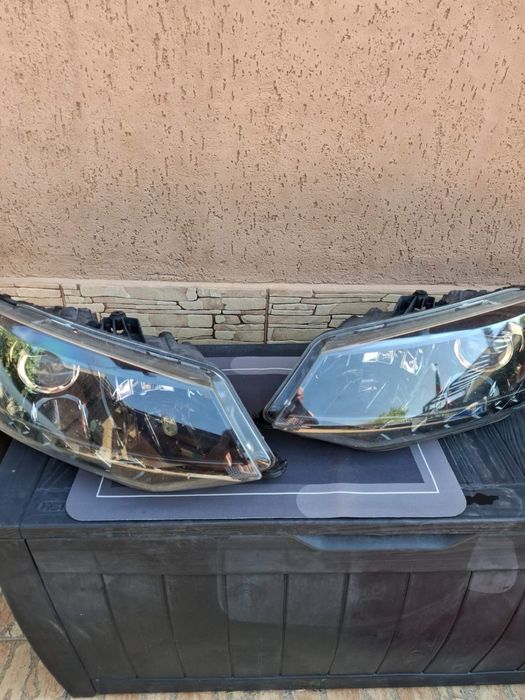 Оригинални фарове за Шкода Фабия 3