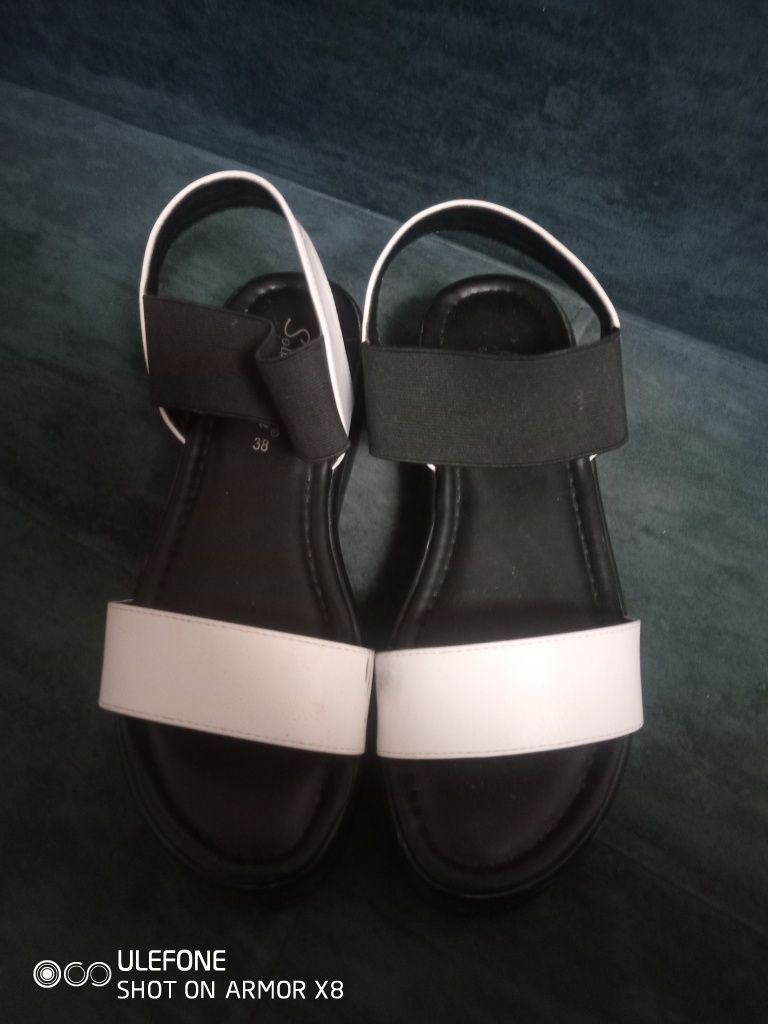 Sandale cu bata elastica măr 38