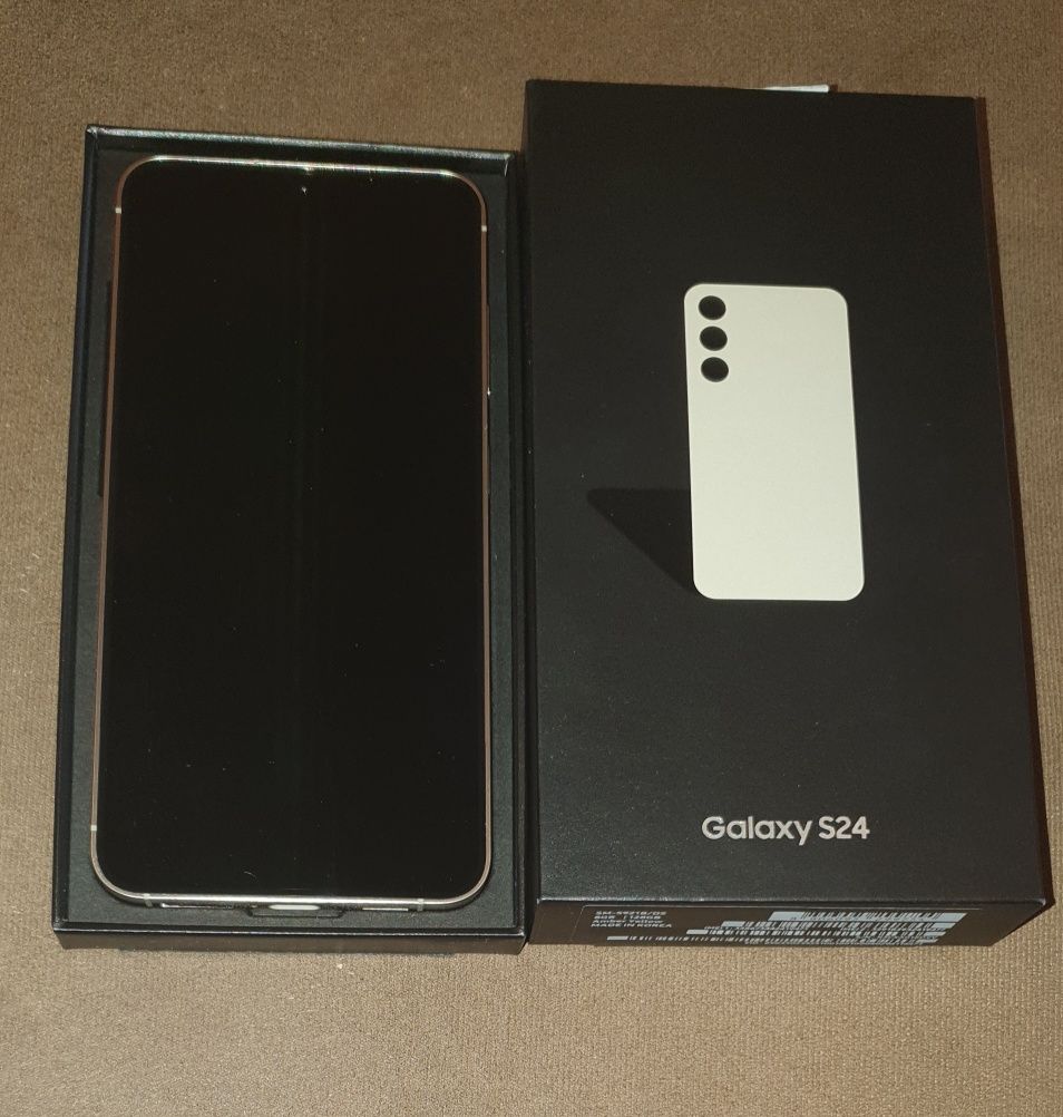Чисто нов Смартфон Samsung Galaxy S24, 128GB, Amber Yellow