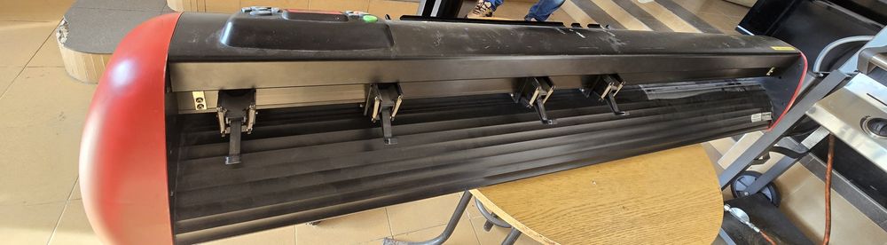 Плотер за печат и рязане на материалы SECABO