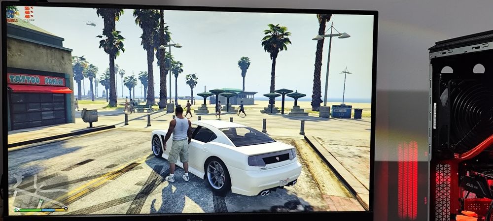 Vând calculator gaming i7 7700K complet monitor tastatură maus cabluri