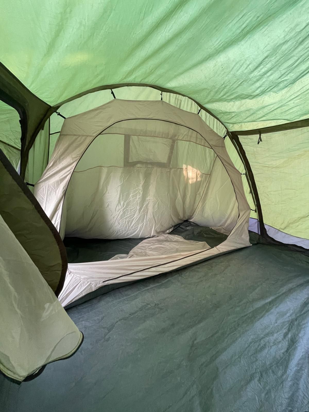 Cort 2 camere și living