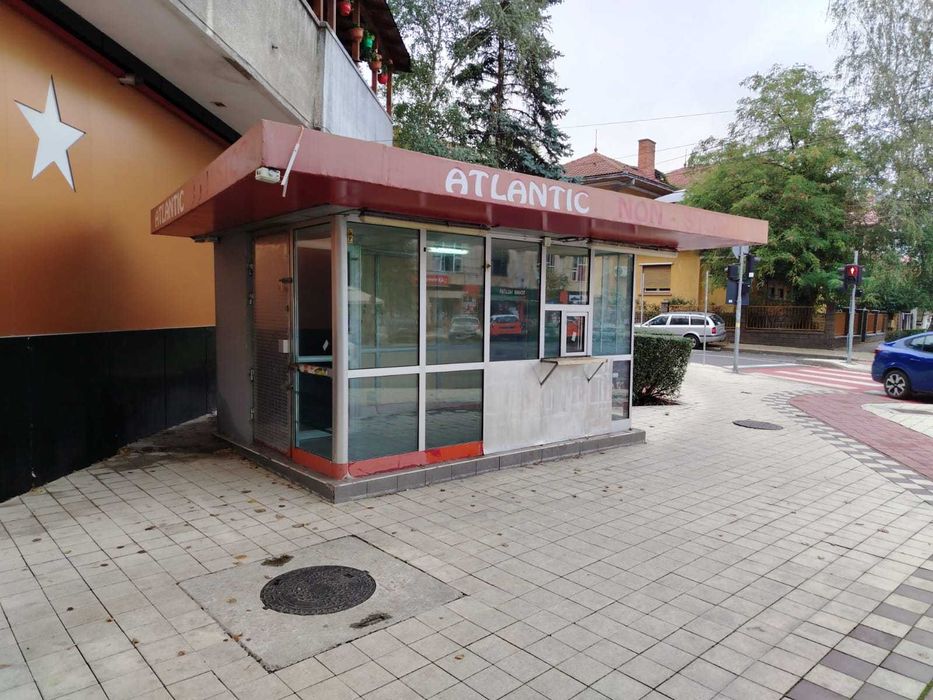 Închiriez/vând teren 18mp + chioșc 12mp, ultracentral, ideal NON-STOP!