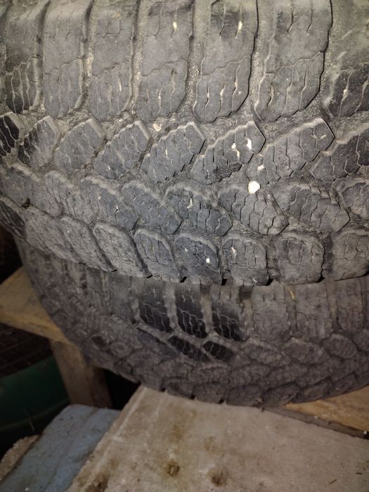 Гуми зимни 14цола