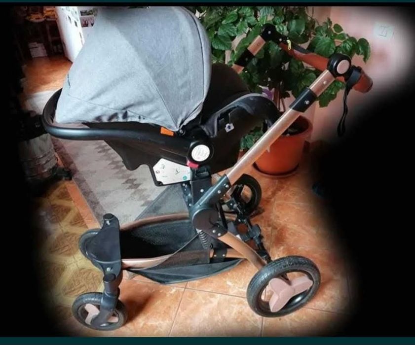 Vând cărucior copii