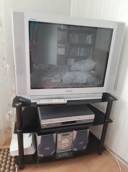 TV Sony,  дуэт DVD/VHS Sony и видеотека