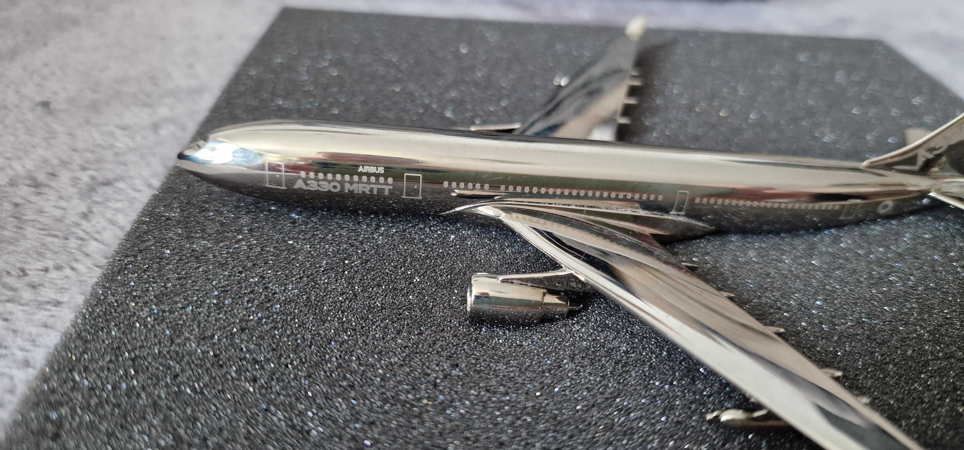 Macheta avion metalica Airbus A330 MRTT Chrome