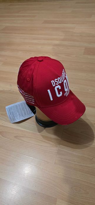 Dsquared2-шапка с козирка (х-689)