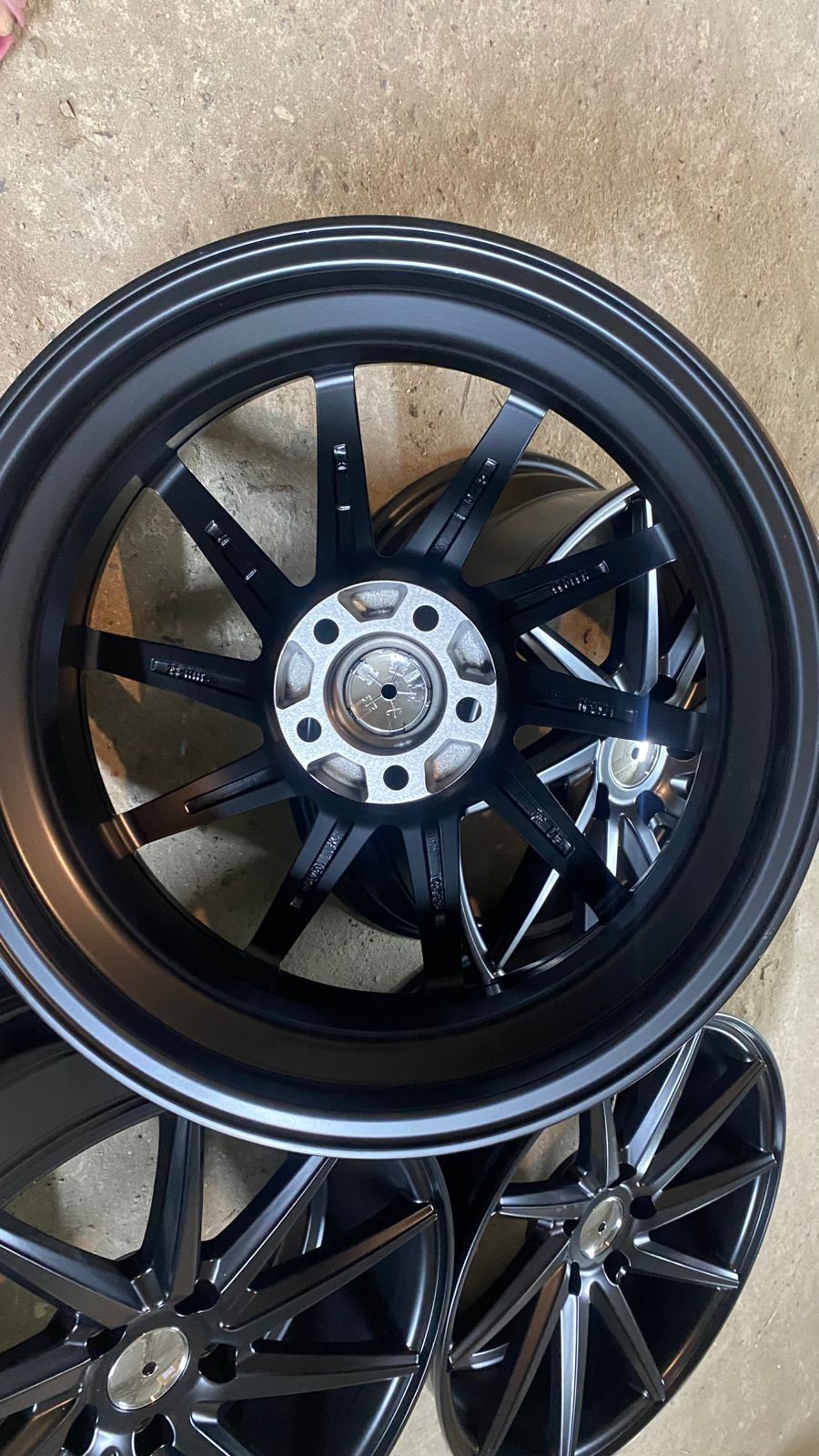 R17 PCD 5*108 Комплект новых легкосплавных дисков