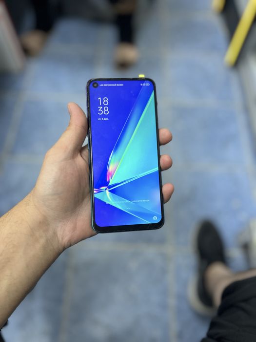 OPPO A72 в хорошем состояние