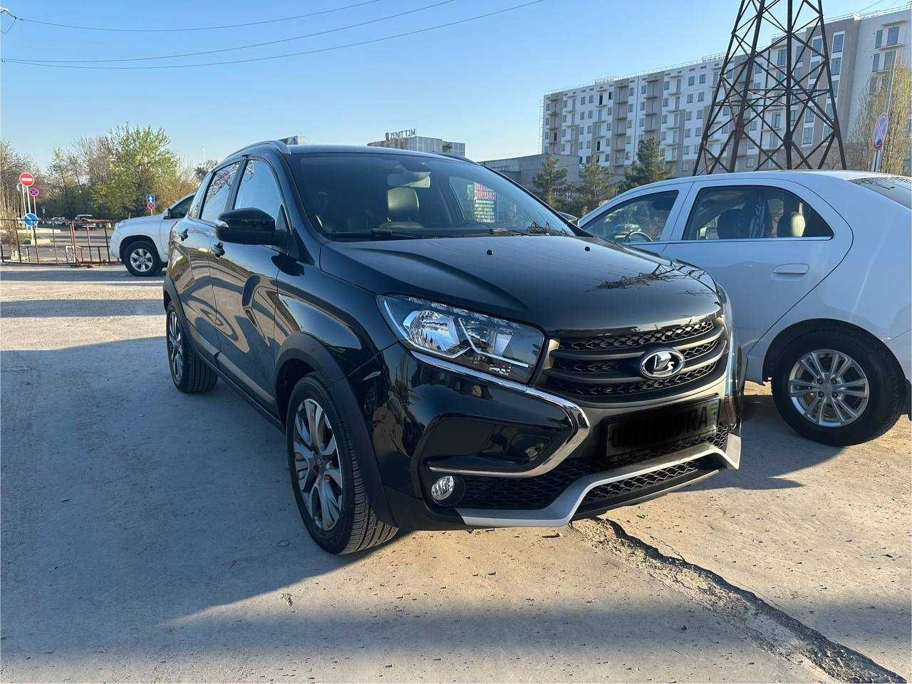 Продам машину LADA Х-RAY CROSS.
