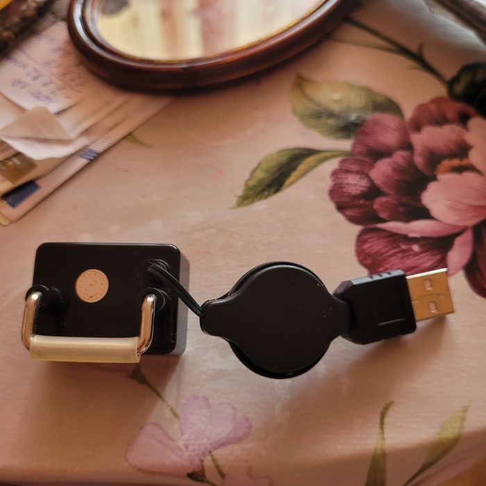 Продавам камера за компютър