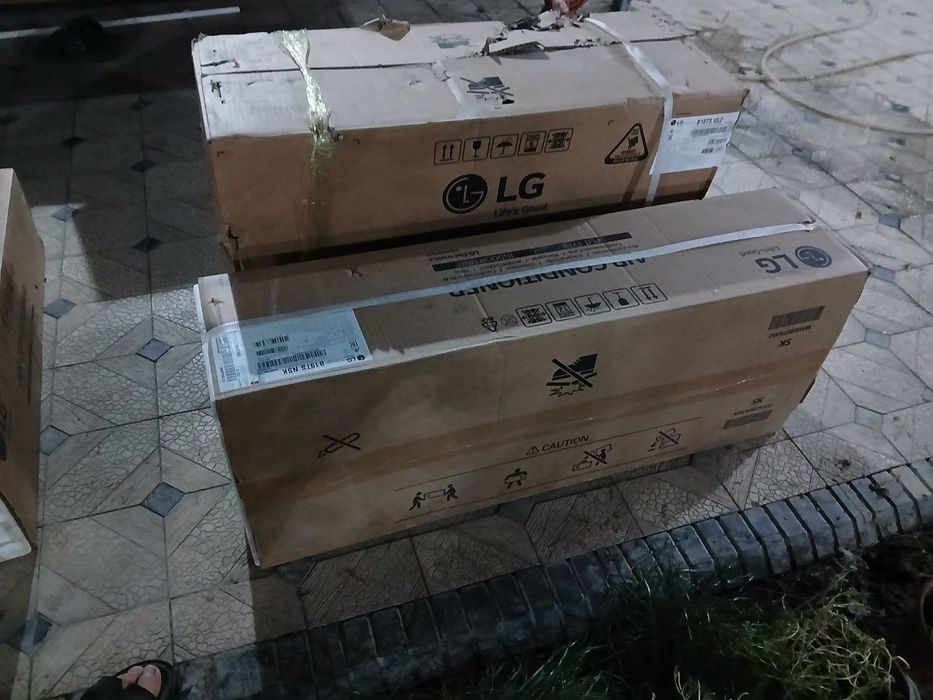 Кондиционер LG B18TS