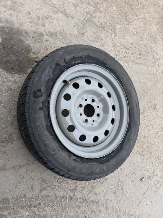 Продам зимний покрышки R14 1шт