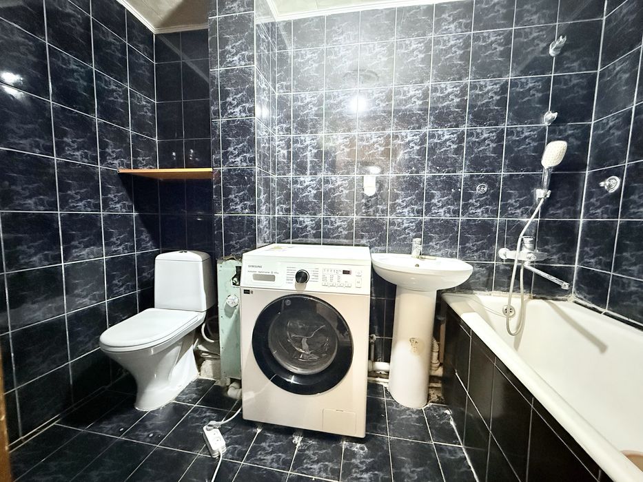 Сдам 3 комн в центре города 8 мкр