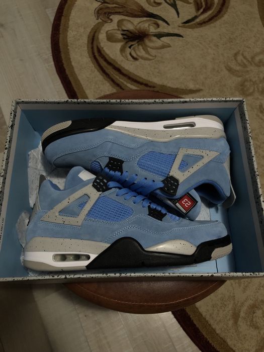 Vand adidasi jordan4 university blue marimea 44