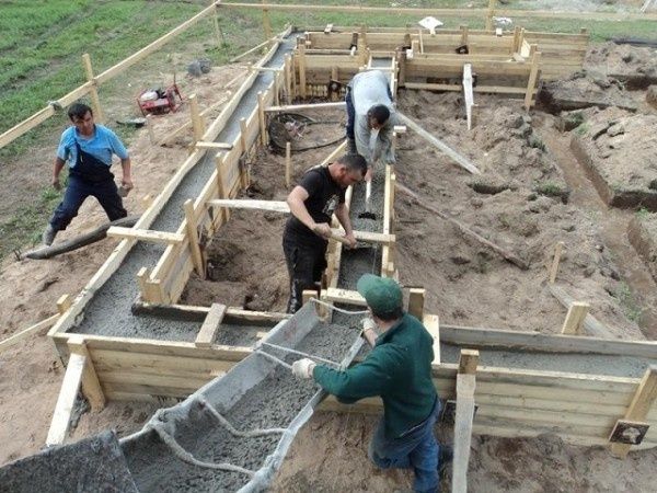 БЕТОН. Заливка Бетона. Купить Бетон В Алмате. Куб. Марки Бетона.Миксер