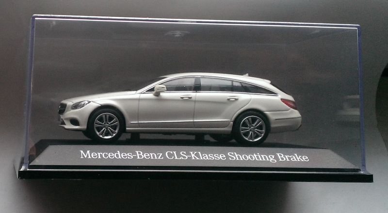 Macheta Mercedes CLS Shooting Brake 2014 X218 Facelift Alb -Norev 1/43