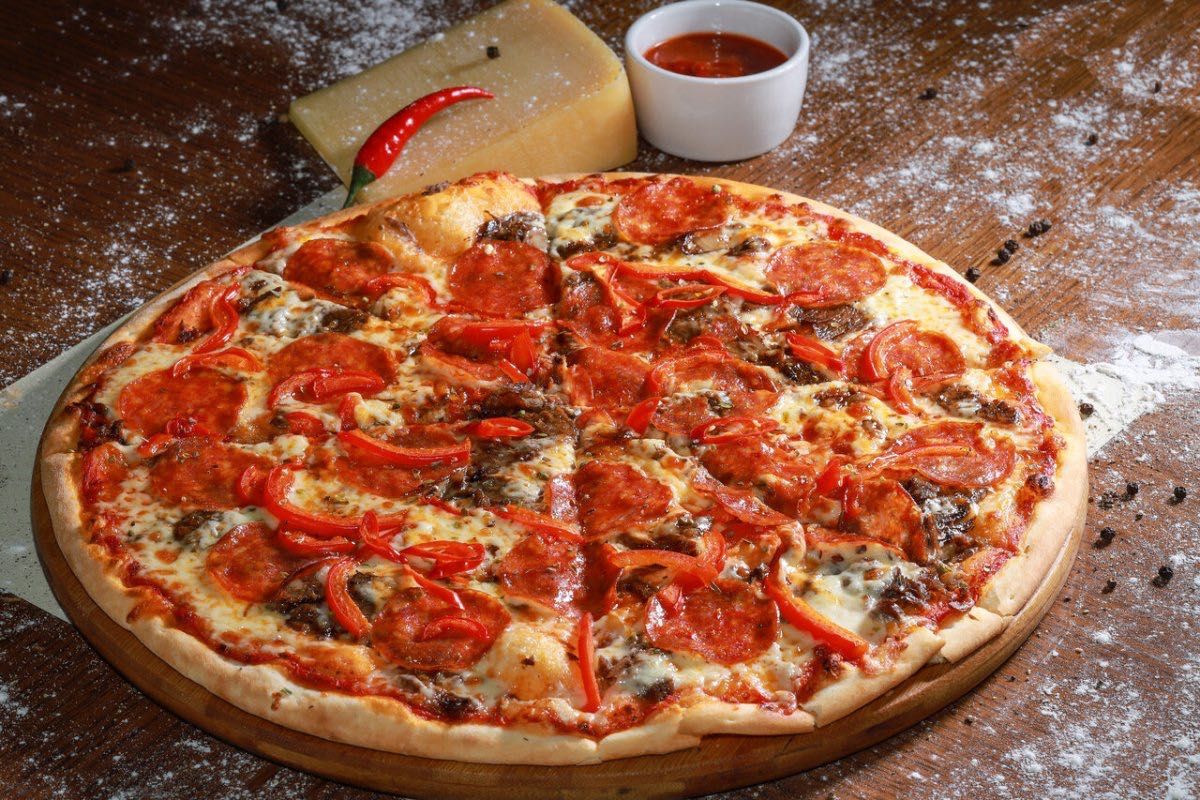 Б/у Электрическая pizza печь Resto Italia (Италия) + Бонус  вытяжка