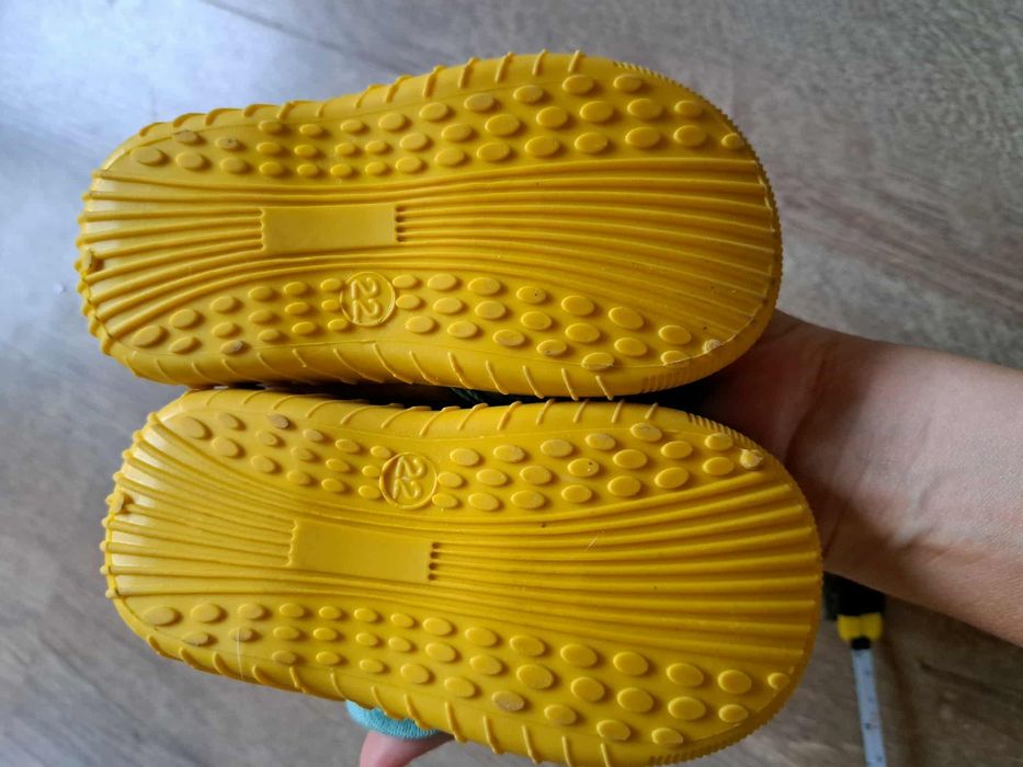 Детски боти/апрески 22 номер подарък пантофка чорап