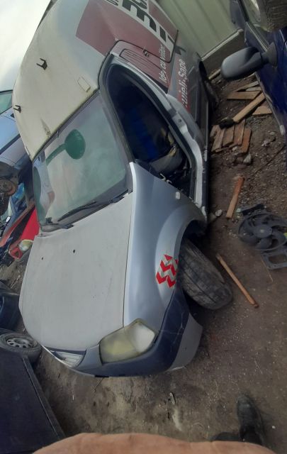 Lampa stop stanga pe aripa 89030065 Dacia Logan prima generatie