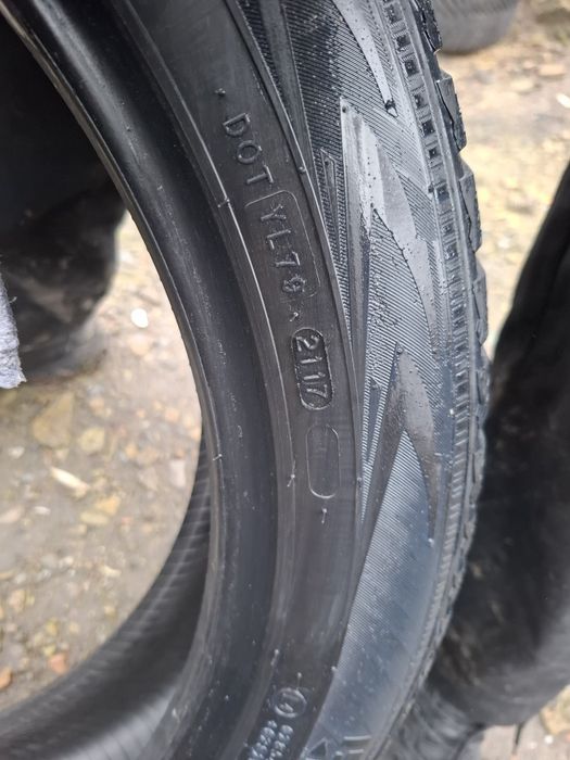 Vand 1 sau 2 anvelope 155 70 19 nokian de iarna bune